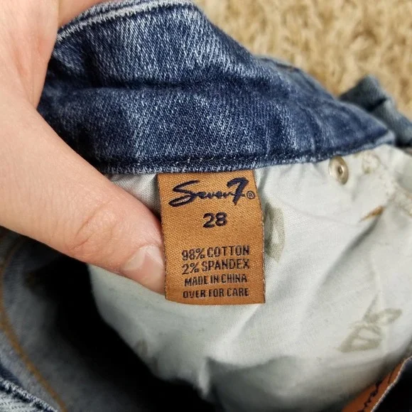 Seven7| medium wash cutoff shorts - Picture 3 of 5